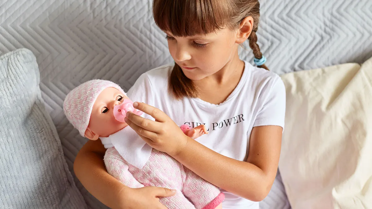 Woman Doesn’t Get Why Her Gift For Her Granddaughter Is Weird And Inappropriate