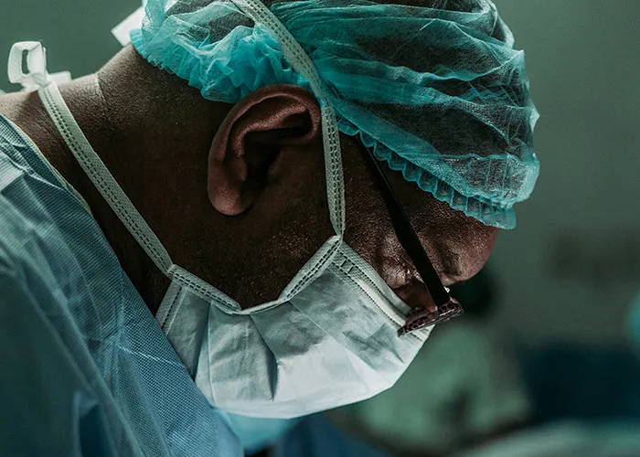 50 Times Medical Workers Pretended To Be Calm While Seeing Something Truly Unbelievable