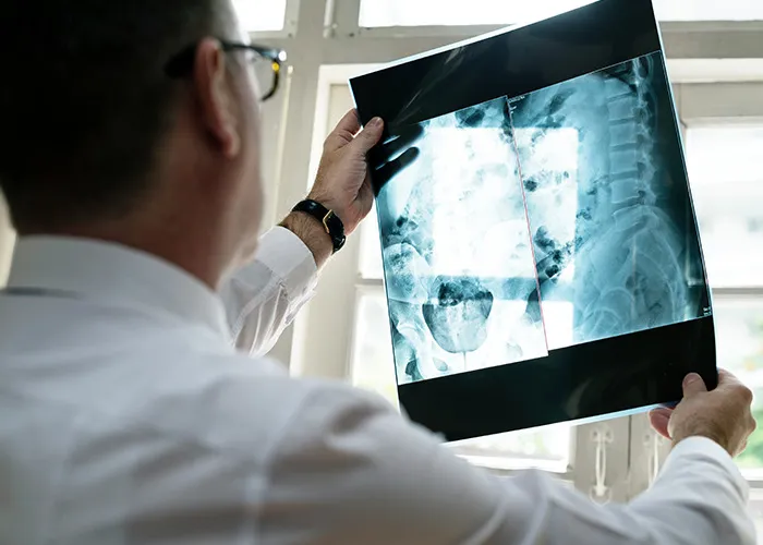 50 Times Medical Workers Pretended To Be Calm While Seeing Something Truly Unbelievable
