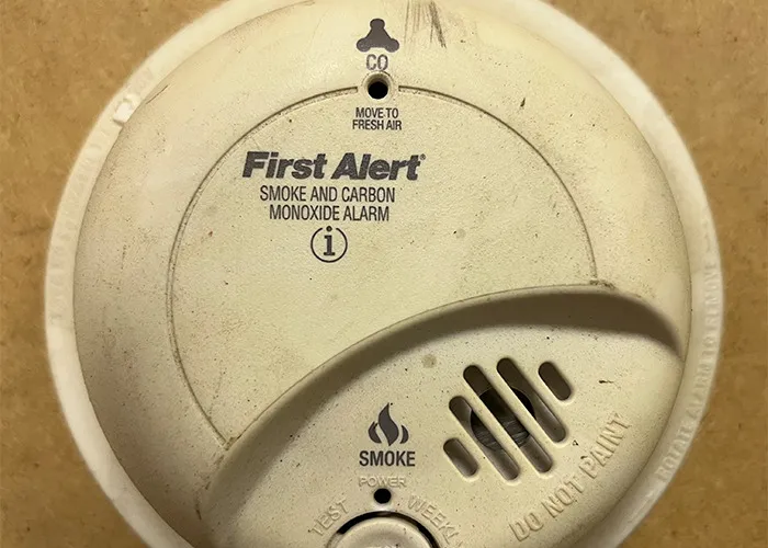“Never Sleep With Your Bedroom Door Open”: 45 Things Emergency Workers Advise People To Do