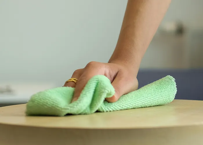 “Never Sleep With Your Bedroom Door Open”: 45 Things Emergency Workers Advise People To Do
