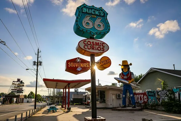27 Places That Were Tourist Gold Until Everyone Forgot They Existed