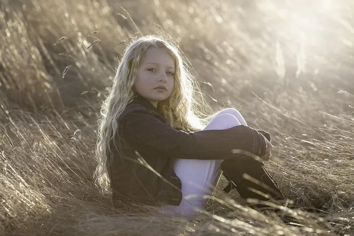 40 Childhood Rules That Would Make Any Therapist Lean Forward In Their Chair