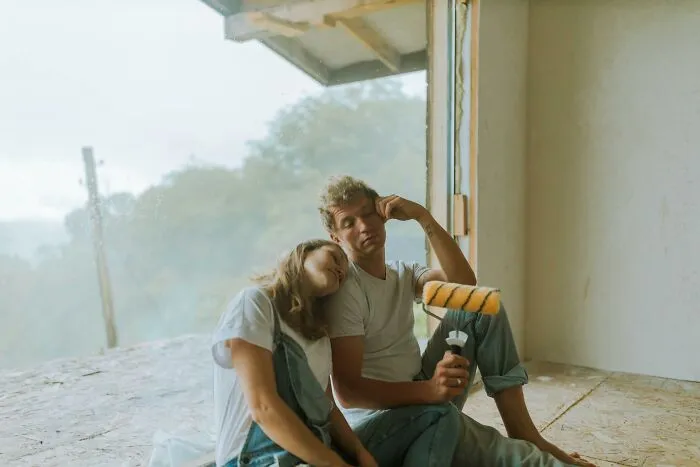 32 Things That Get Romanticized All The Time But For All The Wrong Reasons