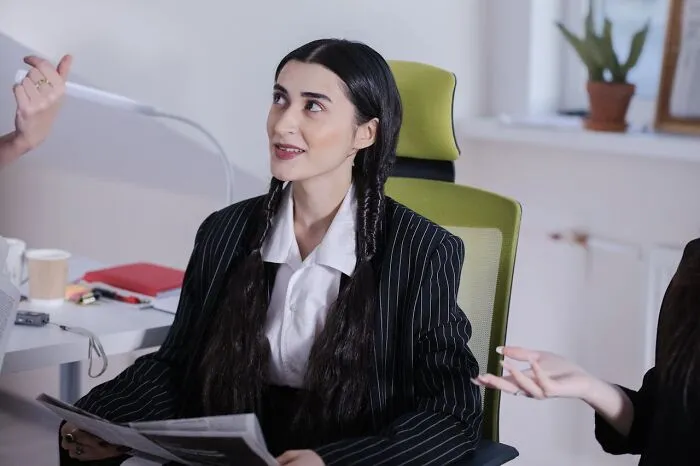 “Tell Me Your Most Unhinged Teacher Hack”: 40 Tried And Tested Answers