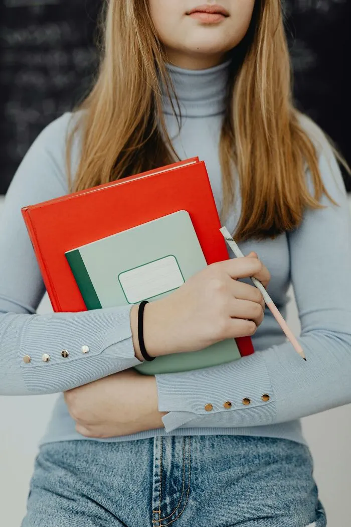 “Middle Class Is Over”: 45 People Share Things Young Gen Zers Aren’t Ready To Hear