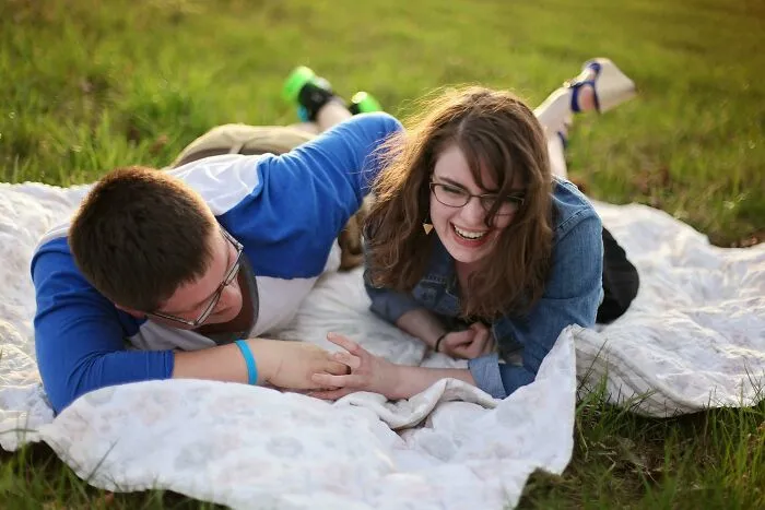 34 Totally Bizarre Things Guys Caught Their Girlfriends Doing When They Thought No One Was Watching