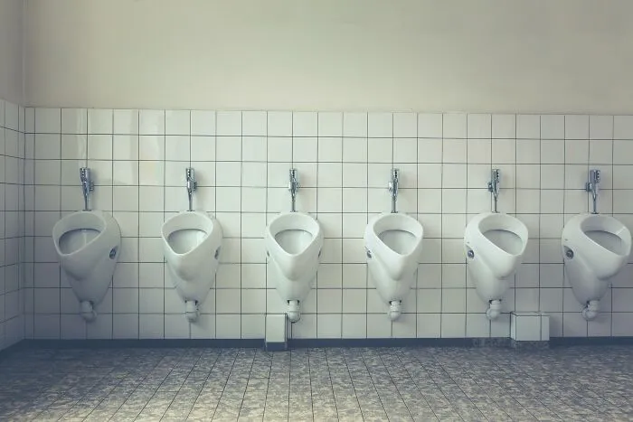 25 Of The Stupidest Things Many Intelligent People Still Believe, According To Peeps Online