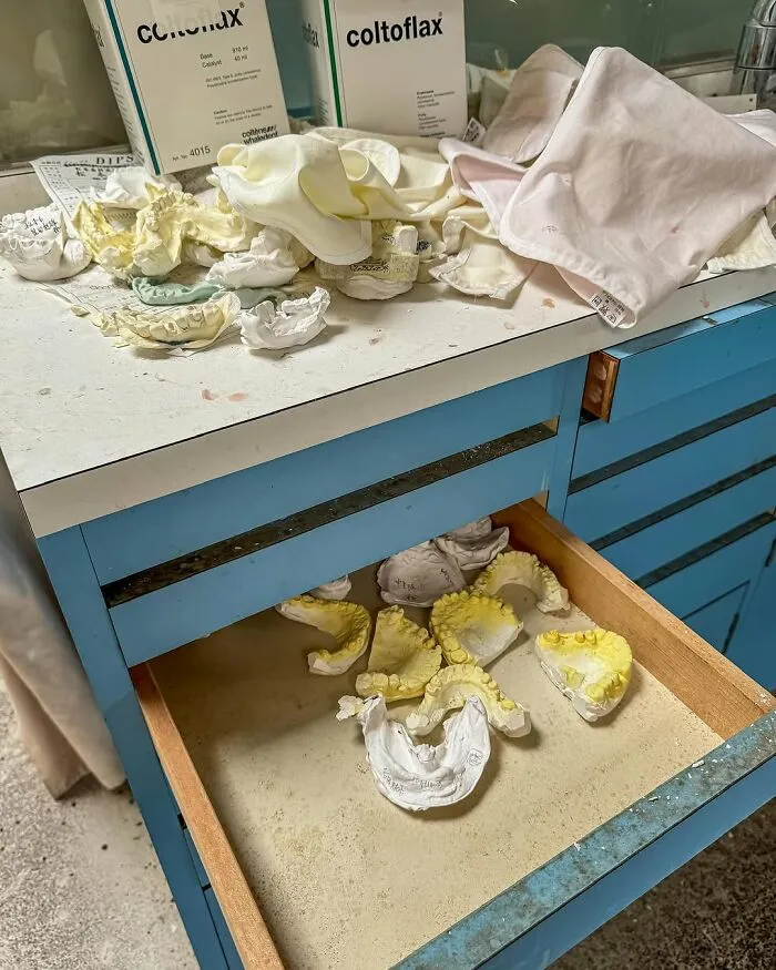 This Dental Office Has Been Left Untouched Since 2011; Here Is What I Found There (15 Pics)