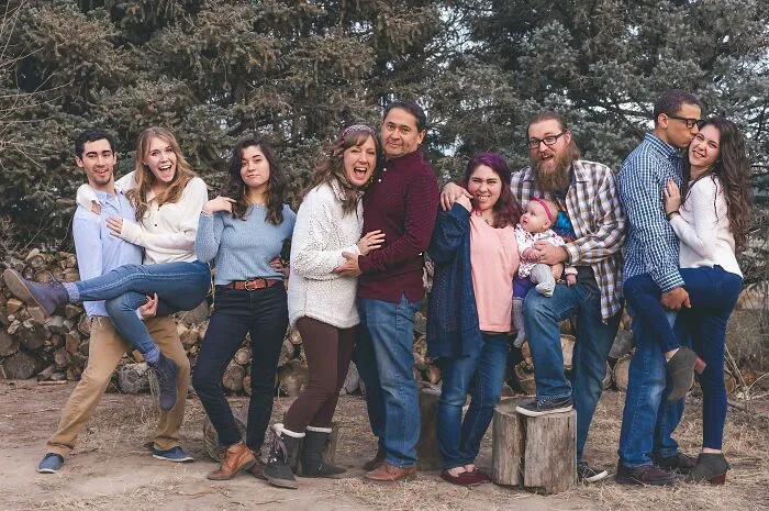 They say they’re “not close with their family” and never really explain why