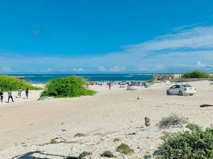 27 Places That Were Tourist Gold Until Everyone Forgot They Existed