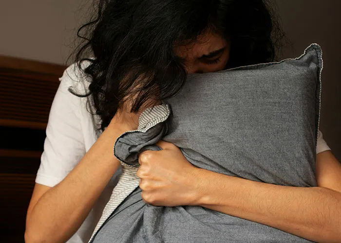 “Never Ask For A Quiet Room”: 45 Everyday Safety Tips Women Swear By For Navigating The World