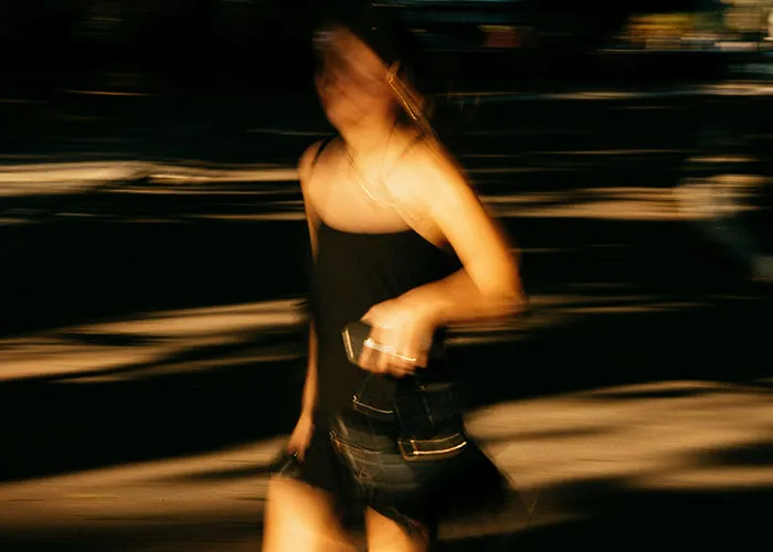“Never Ask For A Quiet Room”: 45 Everyday Safety Tips Women Swear By For Navigating The World