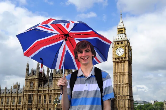 31 Britons Share Their Honest Opinions About Their Native Country, From Weather To Soccer