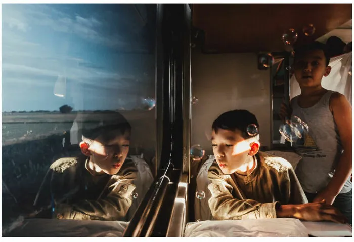 Photographer Takes Powerful Photos That Show The Beauty Of Daily Life Around The World (26 Pics)