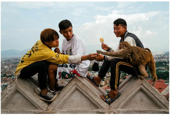 Photographer Takes Powerful Photos That Show The Beauty Of Daily Life Around The World (26 Pics)
