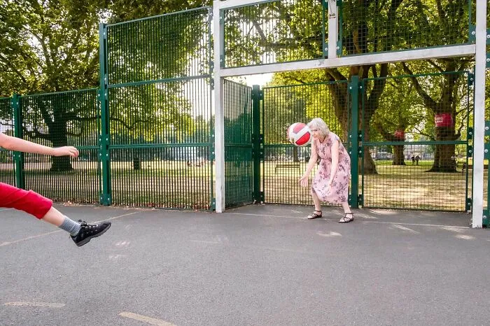 50 Times This Street Photographer Caught The World Off Guard