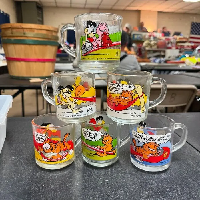 Feelin’ Nostalgic? These 80s Garfield Mugs Are Here To Serve Up Some Retro Vibes!