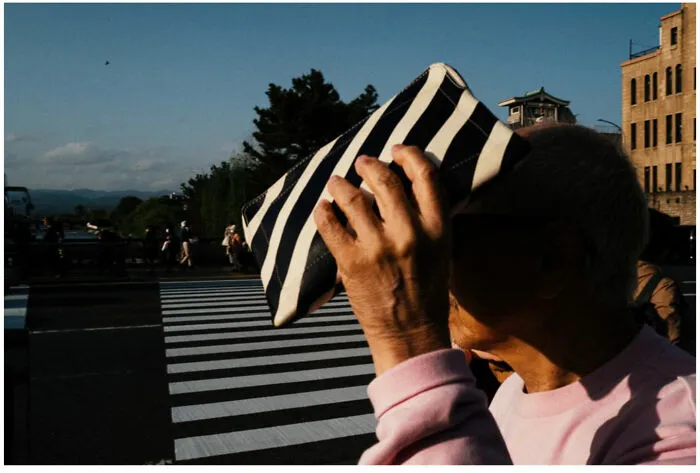 Photographer Takes Powerful Photos That Show The Beauty Of Daily Life Around The World (26 Pics)