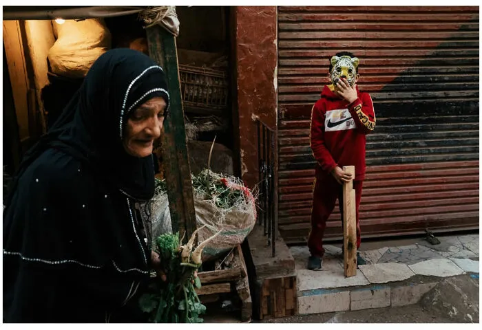 Photographer Takes Powerful Photos That Show The Beauty Of Daily Life Around The World (26 Pics)