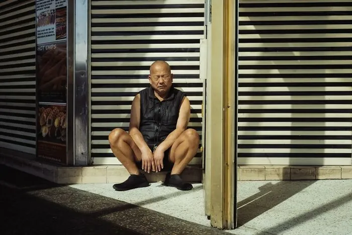 46 Candid Street Photos By Alex McClintock That Tell Stories Without Words