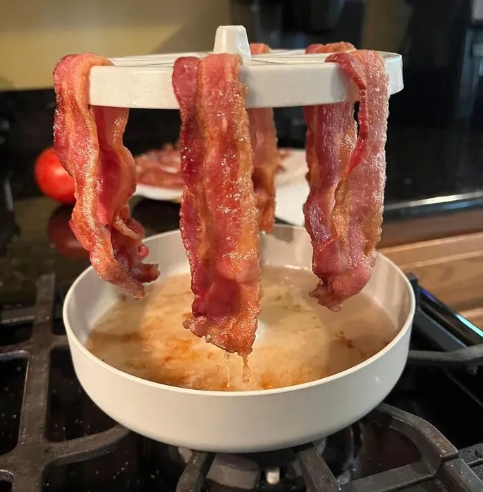 This <a Style="Display:inline;" Href="Https://Www.amazon.com/Microwave-Cooker-Reduces-Crispier-Healthier/Dp/B08swksy7s?ie=utf8&linkcode=ll1&tag=bppony-20&linkid=8ed6e3438413e5a33b3ef7de3aea6b3f&language=en_us&ref_=as_li_ss_tl" Target="_blank"><span Style="Font: Inherit; Color: #d74b1f;"> Microwave Bacon Cooker</Span> Promises Crispy Bacon With Minimal Mess, And While It Might Look Like A Questionable Science Experiment, Who Are We To Argue With Easier Bacon?