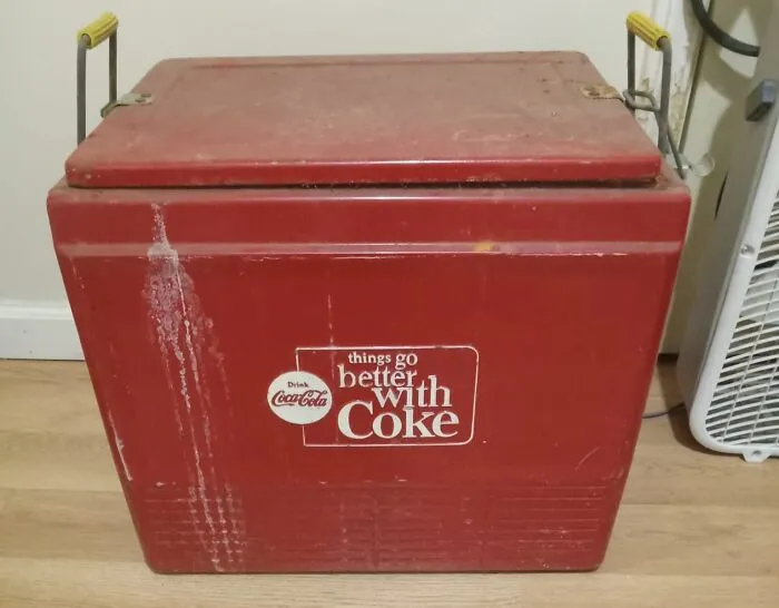 50 Times People Discovered Surprising Things Left Inside Their Homes By Previous Owners