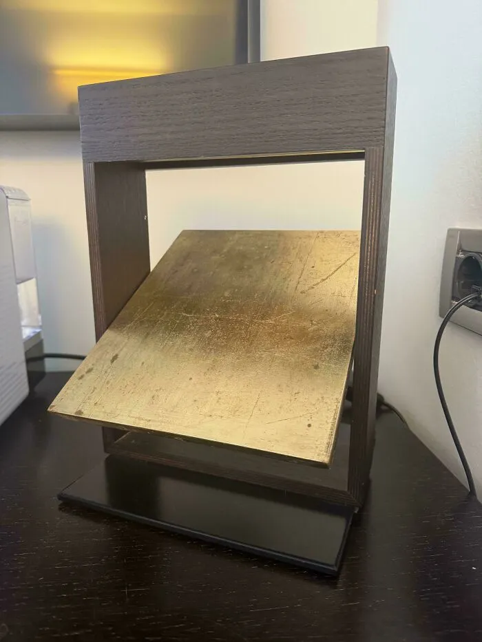 Found In Hotel Room. Has A Plug But Does Nothing. Gold Plate Can Rotate, But Can’t See Any Purpose Or Function!