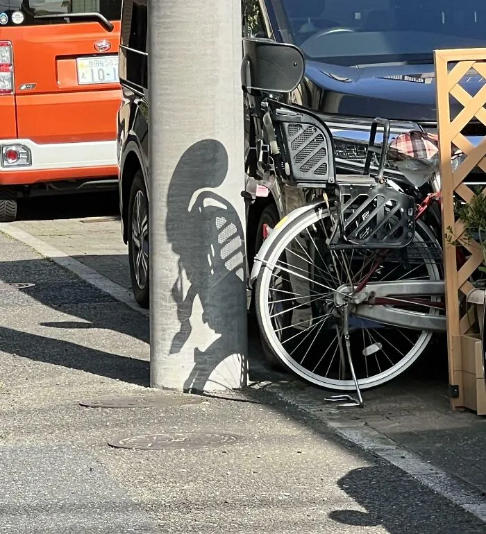Sombra de bici parece un alien