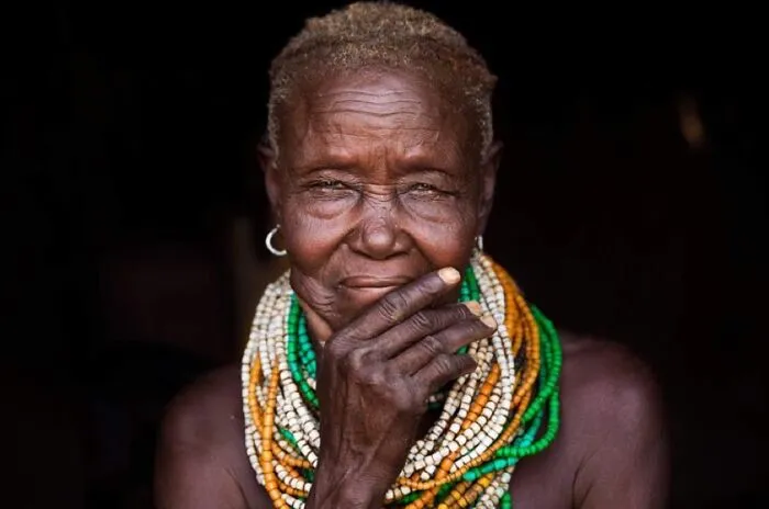 48 Portraits Of Older Women Around The World That Redefine Beauty At Any Age