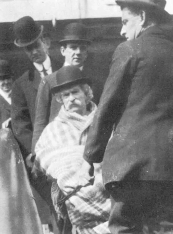 Last Known Photo Of Mark Twain Taken In Early April 1910. He Died April 21st, 1910