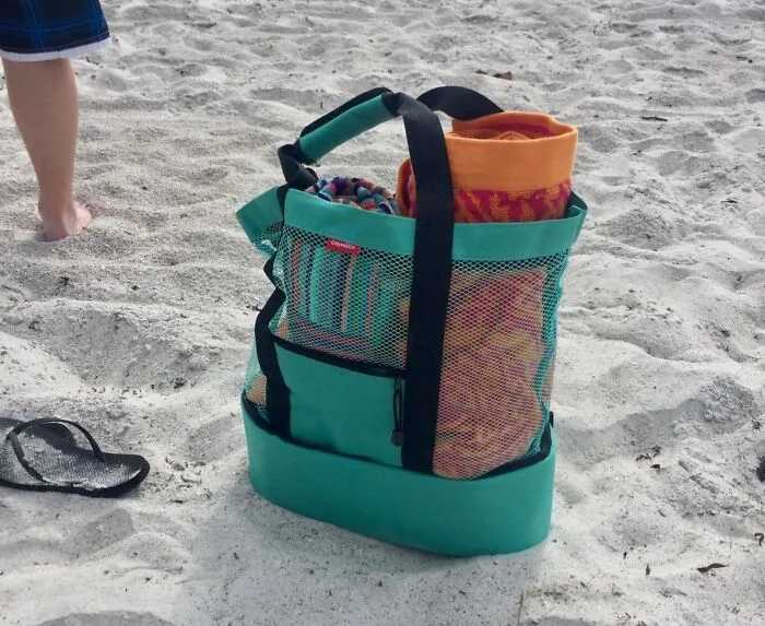 Stop The Age-Old Beach Dilemma Of Choosing Between Dry Gear Or Cold Drinks, Because This <a Style="Display:inline;" Href="Https://Www.amazon.com/Dp/B0cs5brsr1?pd_rd_i=b0cs5brsr1&pd_rd_w=og5cc&content-ID=amzn1.sym.85ceacba-39b1-4243-8f28-2e014f9512c7&pf_rd_p=85ceacba-39b1-4243-8f28-2e014f9512c7&pf_rd_r=1a4929e89628zgpmndmd&pd_rd_wg=gg0eb&pd_rd_r=826562dc-C509-414d-A1e1-6cf92888afa7&sp_csd=d2lkz2v0tmftzt1zcf9kzxrhawxfdghlbwf0awm&th=1&linkcode=ll1&tag=bpowl-20&linkid=c13d9e37e4a16aa74493647553d55af6&language=en_us&ref_=as_li_ss_tl" Target="_blank"><span Style="Font: Inherit; Color: #d74b1f;"> Waterproof Beach Bag With Cooler Compartment</Span> Lets You Impressively Have Both