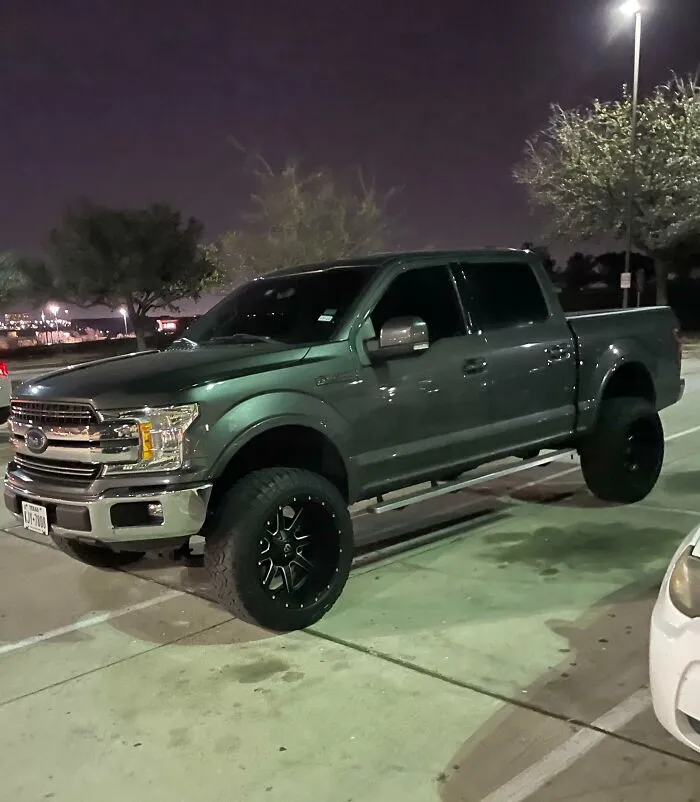 Guy At Gym Always Takes Up 4 Spots