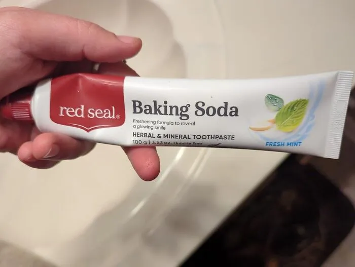 Your Pearly Whites (And The Environment, And Your Ingredient-Conscious Brain) Will Thank You For Making The Switch To This Old-School Cool <a Style="Display:inline;" Href="Https://Www.amazon.com/Seal-Baking-Soda-Toothpaste-Vegan-Friendly/Dp/B0ctj422t3?ie=utf8&th=1&linkcode=ll1&tag=bporca-20&linkid=4991a429f53c092895b7543fea56cb91&language=en_us&ref_=as_li_ss_tl" Target="_blank"><span Style="Font: Inherit; Color: #d74b1f;"> Red Seal Baking Soda Toothpaste</Span>