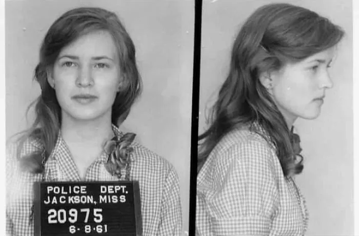 Joan Trumpauer Mulholland fue arrestada por protestar en 1961. Le realizaron una prueba de enfermedad mental porque las fuerzas del orden no entendían por qué una mujer blanca querría derechos civiles.