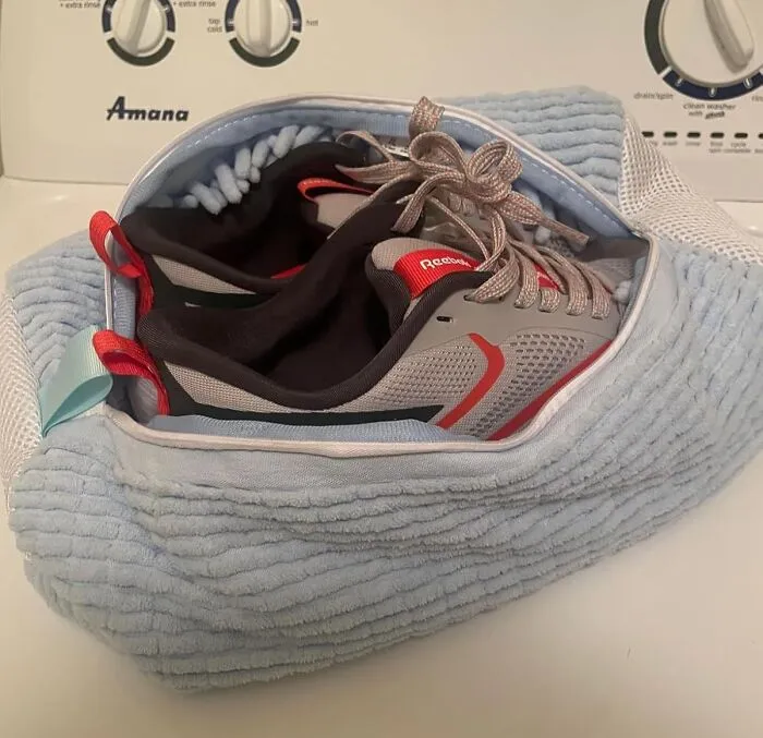 This <a Style="Display:inline;" Href="Https://Www.amazon.com/Washing-Invisible-Sneakers-Reusable-Cleaning/Dp/B0dlvw4mb5?ie=utf8&th=1&linkcode=ll1&tag=bpbird-20&linkid=0a282d7dc392f5a4dd40a2f0853ce850&language=en_us&ref_=as_li_ss_tl" Target="_blank"><span Style="Font: Inherit; Color: #d74b1f;"> Shoe Washing Machine Bag </Span> Is Basically A Bodyguard For Your Sneakers So They Survive The Washing Machine's Spin Cycle Rave