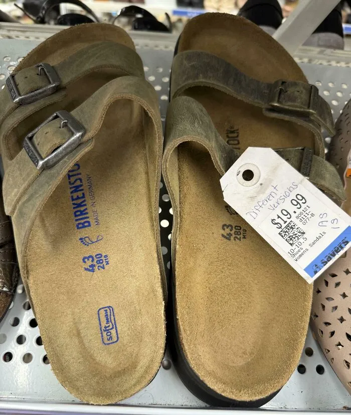 ¿Quieres un par de 2 zapatos diferentes por $20?