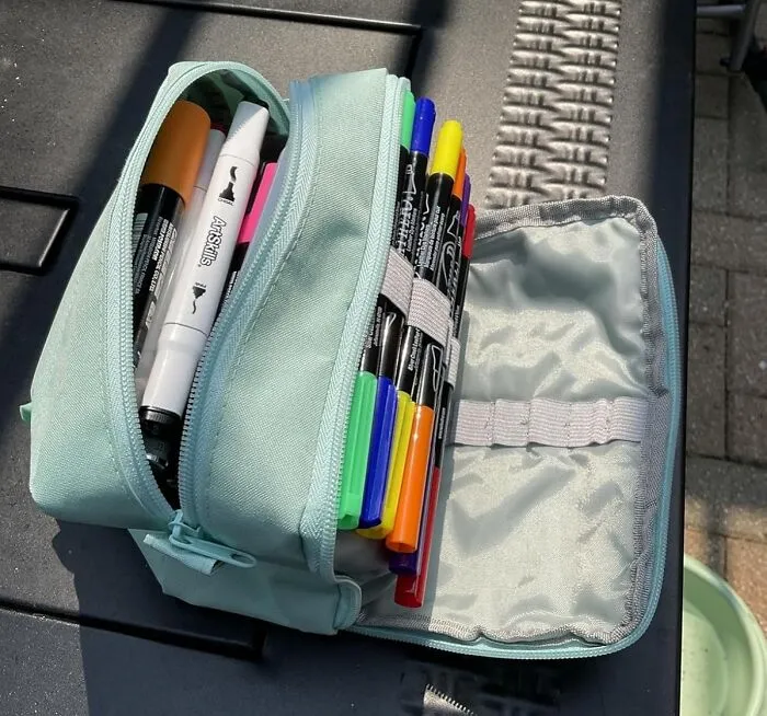 Your Collection Of Pens, Pencils, And Miscellaneous Stationery Doodads Can Finally Stop Their Chaotic Drawer Rave And Move Into This Surprisingly Spacious <a Style="Display:inline;" Href="Https://Www.amazon.com/Sooez-Capacity-Organizer-Compartments-Aesthetic/Dp/B09xxlz4dh?ie=utf8&th=1&linkcode=ll1&tag=bppig-20&linkid=3731517c4bf1770482cd57696339a2a6&language=en_us&ref_=as_li_ss_tl" Target="_blank"><span Style="Font: Inherit; Color: #d74b1f;"> Large Capacity Canvas Pencil Bag </Span>