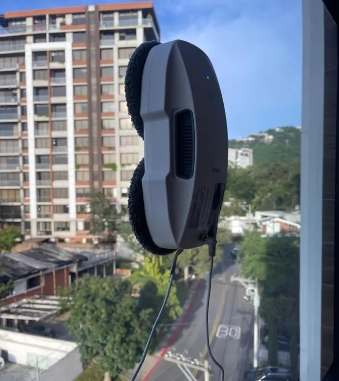 Your Roomba Was Probably Feeling A Bit Smug About Cleaning All The Floors, So A <a Style="Display:inline;" Href="Https://Www.amazon.com/Automatic-Cleaning-Ultrasonic-Fmart-T9/Dp/B09vkkkw4k?ie=utf8&th=1&linkcode=ll1&tag=bpbutterfly-20&linkid=1d4989bcb93dbceb9dfaabc55484932f&language=en_us&ref_=as_li_ss_tl" Target="_blank"><span Style="Font: Inherit; Color: #d74b1f;"> Window Cleaning Robot </Span> Is Here To Give Your Vertical Surfaces Their Own Automated Glow-Up