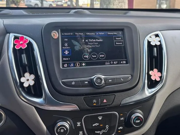 Let Your Air Vents Finally Bloom With Personality Instead Of Just, Well, Air, Thanks To A <a Style="Display:inline;" Href="Https://Www.amazon.com/Decoration-Conditioning-Freshener-Interior-Accessories/Dp/B096ks6mj4?ie=utf8&th=1&linkcode=ll1&tag=bpsnail-20&linkid=015fc11461b5d774947ba3e14fa110cc&language=en_us&ref_=as_li_ss_tl" Target="_blank"><span Style="Font: Inherit; Color: #d74b1f;"> Daisy Flower Car Air Vent Clip </Span>