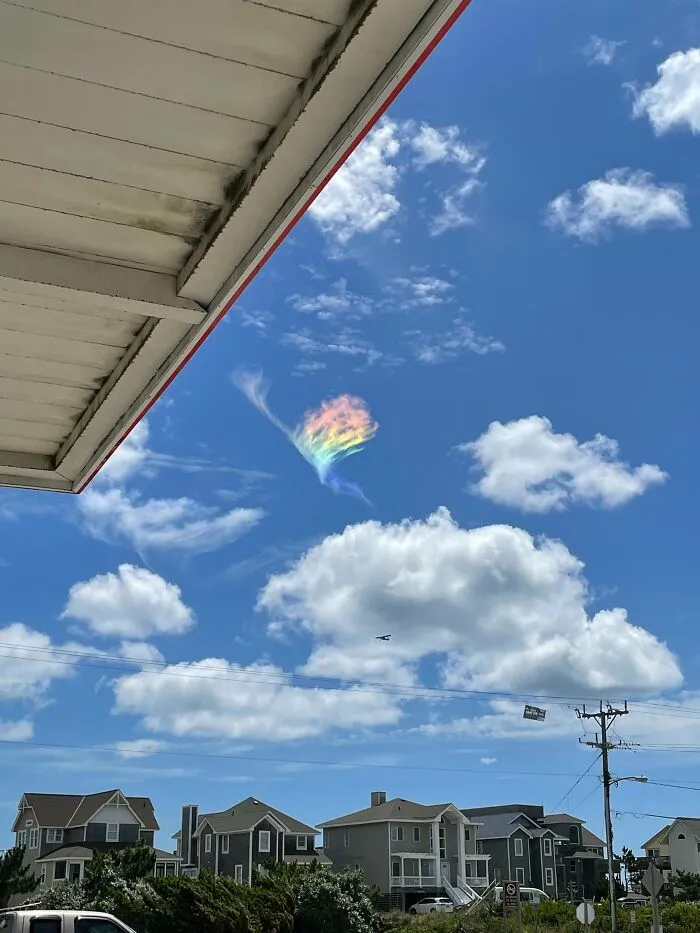 This Is A Fire Rainbow My Family Spotted Over The Carolinas, A Rare Event That Only Lasted A Few Moments And Is Absolutely Stunning