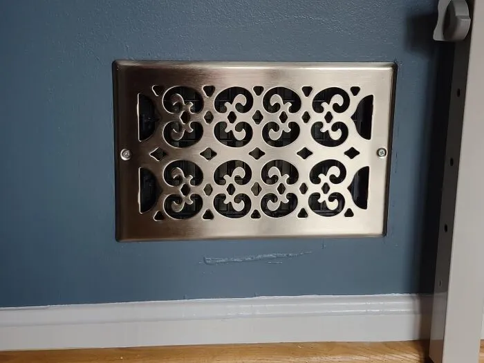 Those Sad, Purely Functional Metal Rectangles Posing As Central Air Outlets Can Finally Get A Much-Needed Glow-Up With These <a Style="Display:inline;" Href="Https://Www.amazon.com/Decor-Grates-Sp610w-Nkl-Register-10-Inch/Dp/B006kz06dk?ie=utf8&th=1&linkcode=ll1&tag=bptapir-20&linkid=68ec356bed20686cc5c1bb9cd2b05e2a&language=en_us&ref_=as_li_ss_tl" Target="_blank"><span Style="Font: Inherit; Color: #d74b1f;"> Decorative Grates </Span>