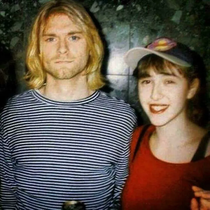 Nirvana Played A Show In Buenos Aires Where The Crowd Threw Mud And Trash At The All-Female Opening Band
