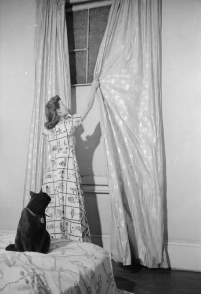 A Day In The Life Of A Wartime Housewife- Everyday Life In London, England, 1941