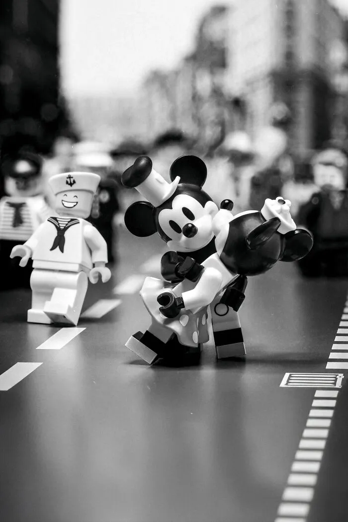 Photographer Brings LEGO To Life With These 20 Cinematic Scenes