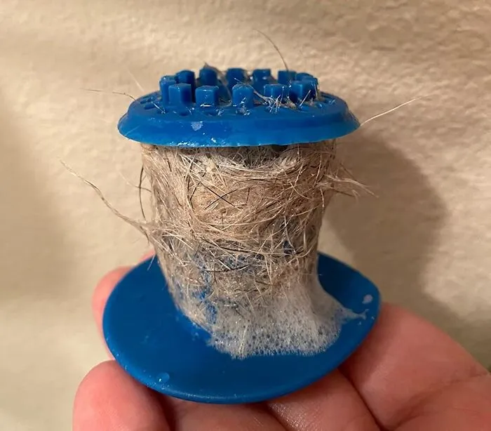 Your Drain Can Finally Stop Playing Hide-And-Seek With Your Hair Thanks To A Clever Little <a Style="Display:inline;" Href="Https://Www.amazon.com/Tubshroom-Revolutionary-Protector-Catcher-Strainer/Dp/B01m0h7yc2?ie=utf8&th=1&linkcode=ll1&tag=bppelican-20&linkid=2552a892474fcbcceb0504681fd194e8&language=en_us&ref_=as_li_ss_tl" Target="_blank"> <span Style="Font: Inherit; Color: #d74b1f;"> Tubshroom </Span>