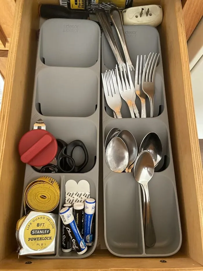 This <a Style="Display:inline;" Href="Https://Www.amazon.com/Joseph-85119-Drawerstore-Organizer-Silverware/Dp/B072r6clrc?ie=utf8&th=1&linkcode=ll1&tag=bptapir-20&linkid=75fcade027489461195ec5526fa3fa84&language=en_us&ref_=as_li_ss_tl" Target="_blank"><span Style="Font: Inherit; Color: #d74b1f;"> Compact Utensil Organiser </Span> Finally Makes Cutlery Tetris A Winnable Game, Unlike Those Old School Dividers That Just Left You With A Jumbled Mess