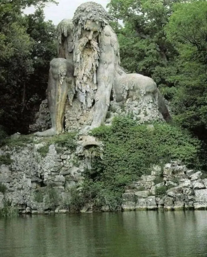 The Appennine Colossus