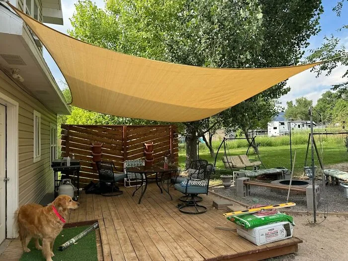 Because Enjoying The July 4th BBQ Shouldn't Involve Slowly Roasting Yourself Like A Human Hotdog, This <a Style="Display:inline;" Href="Https://Www.amazon.com/Shade-Beyond-Triangle-Facility-Activities/Dp/B01g2w7lcy?ie=utf8&th=1&linkcode=ll1&tag=bplemur-20&linkid=a5ee3ad2abfe65a35aa1b7e6fed2a457&language=en_us&ref_=as_li_ss_tl" Target="_blank"><span Style="Font: Inherit; Color: #d74b1f;"> Custom Sized Shade Canopy</Span> Is Your Backyard's New Best Friend
