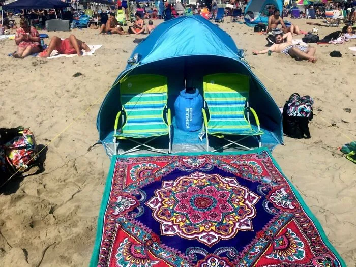 Because Your Dignity (And Your Arms) Deserve A Break From Lugging Ancient, Heavy Seating To The Shore, There's This Feather-Light <a Style="Display:inline;" Href="Https://Www.amazon.com/Coleman-Utopia-Breeze-Beach-Sling/Dp/B00s57iq6k?ie=utf8&th=1&linkcode=ll1&tag=bpowl-20&linkid=d2c9626d596be1b00c28debfafb3c23d&language=en_us&ref_=as_li_ss_tl" Target="_blank"><span Style="Font: Inherit; Color: #d74b1f;"> Lightweight Folding Beach Chair</Span>
